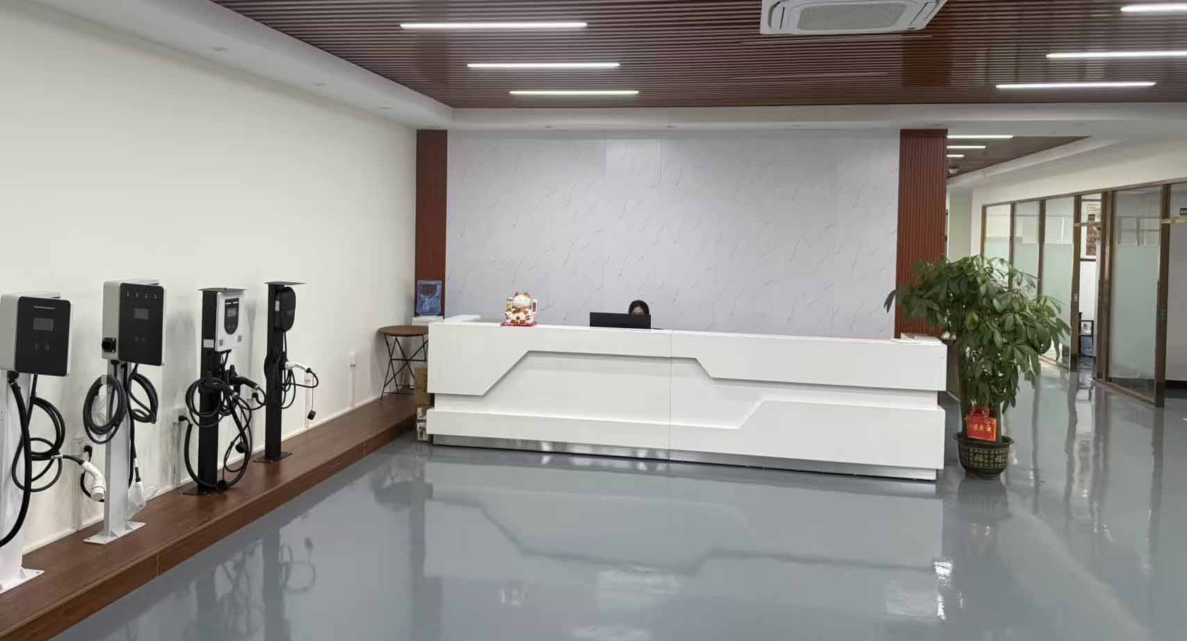 工廠前臺(tái).jpg 工廠前臺(tái).jpg